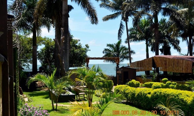 Entebbe Apartment | Saffron Beach Bistro & Cottages - Executive Room 5