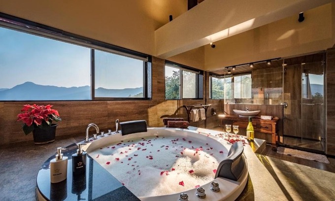 Lonavala Villa | SaffronStays Althea - 4 BRD Veg Only Villa In Pawna With Jacuzzi In Every Room