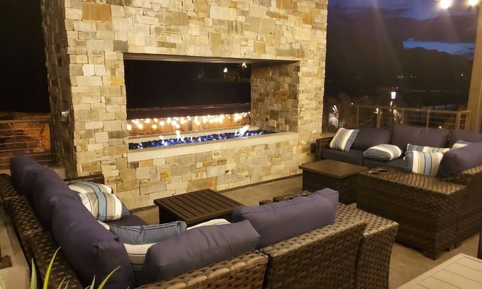 Moab South Valley Condo | SageCreek Moab Condo *F11 | Stunning Pools/Hot Tubs