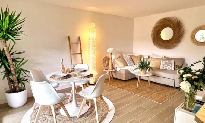 Valescure Apartment | Saint-Raphaël - Apartment near Valescure golf course and sea.
