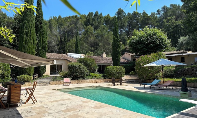 Beaurecueil Villa | Sainte Victoire: 325 M² property with pool house set in 5 ha of woodland