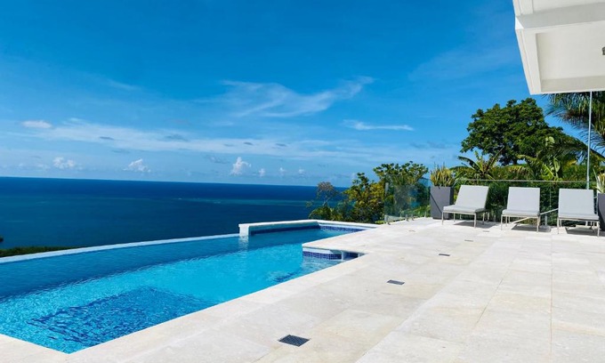 Pristine Bay House | Saints Ridge House