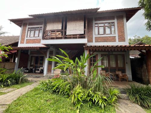 Mendut House | Saka Homestay Boutique & Cafe