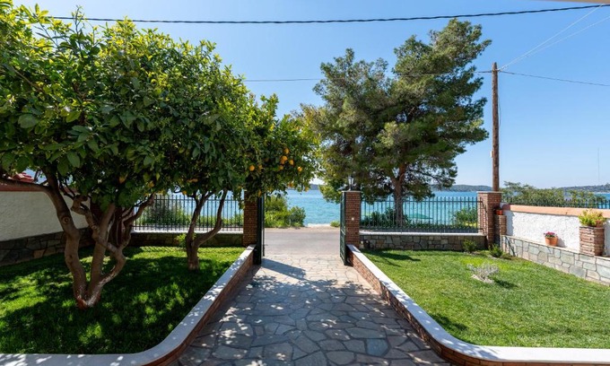 Salamis Apartment | Salamis Blue Retreat -a seafront family apartment