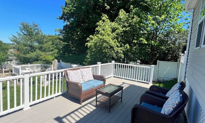 Salem House | Salem Gem! Home away from home in Salem, Ma with yard!