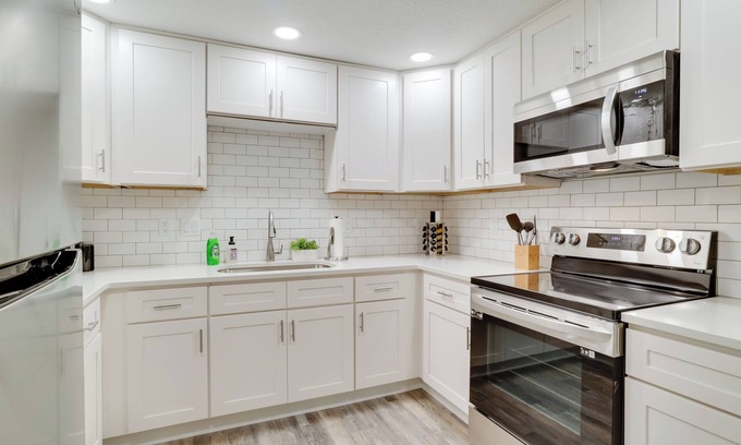 West Salem House | Salem Vacation Rental Near Parks & Vineyards