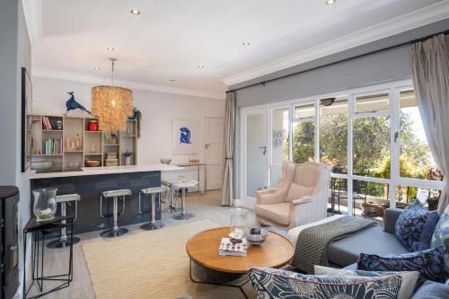 Kenilworth Apartment | Salisbury Quiet Communal Garden