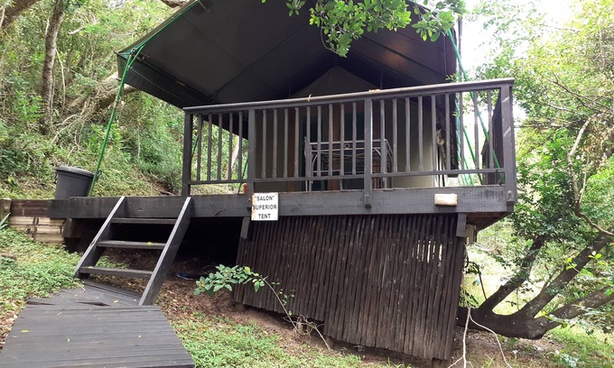 Lopes Ski Chalet | Saloon luxury tent is a 9X4m room, surrounded by vegetation