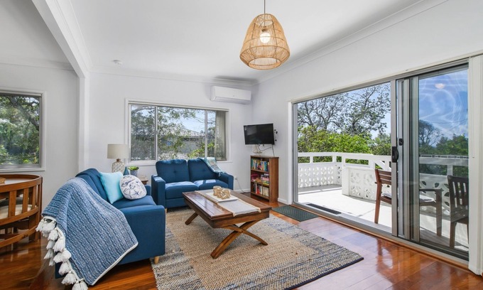 Lake Cathie House | Salt Breeze - upstairs only
