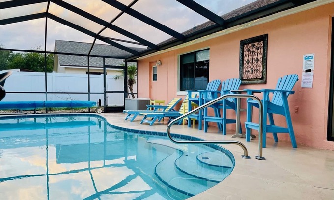 Loma Linda House | Salt Water Pool, Convenient to Disney, Universal, Golf, Restaurants, Shopping
