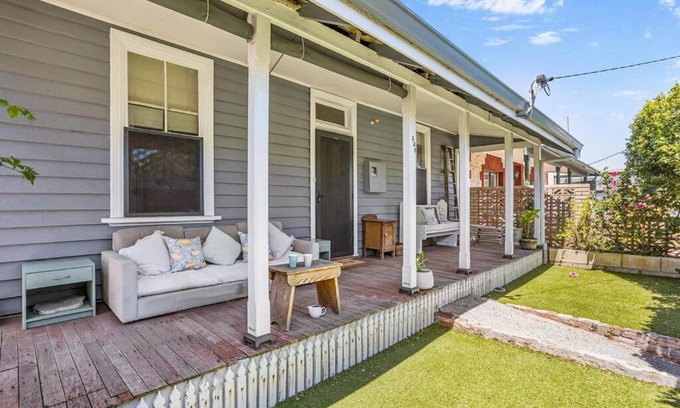 South Fremantle House | Saltbush Cottage in fabulous South Fremantle