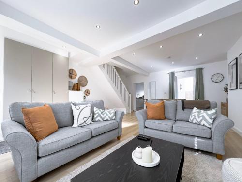 Budleigh Salterton House | Salters Cottage - Stunning Modernised 3 BR Home Just Steps From the Beach