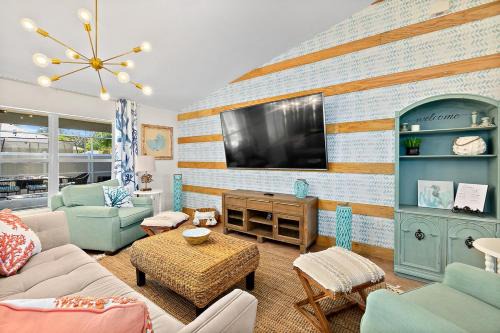 Indian Trails House | SaltLife Haven