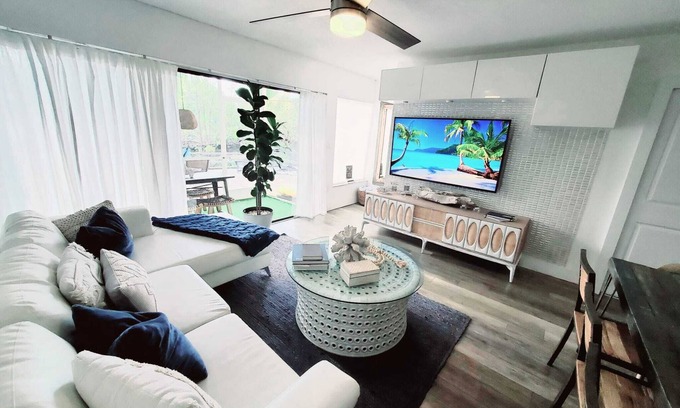 Rock Harbor Condo | Saltwater Lagoon-View Luxury in Key Largo Kayaks, Pools, Boat Slip, & More!
