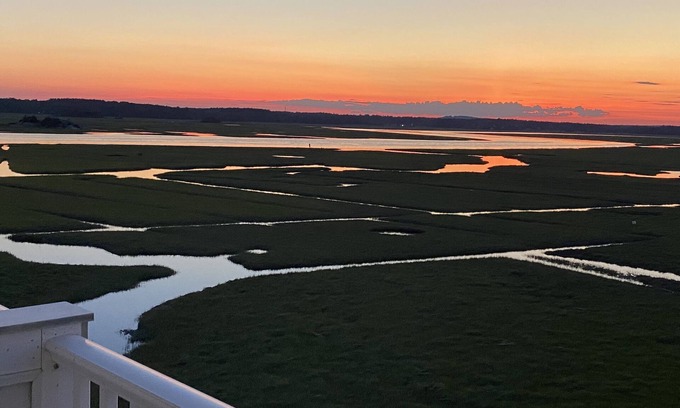 Seabrook Condo | Salty Sunsets - Condotel Efficiency for your beach getaway