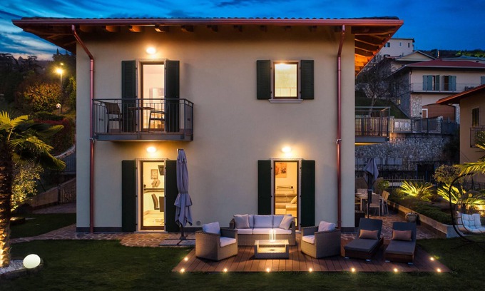 San Zeno di Montagna House | SalvatoreHomes - Luxury Villa with private Garden & BBQ