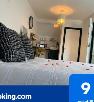 Sheffield Bed & Breakfast | Sam’z Boutique