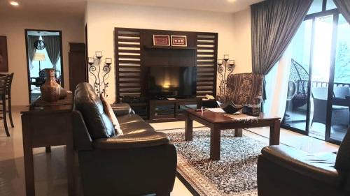Balok Apartment | Samsuria Exclusive Beach Penthouse