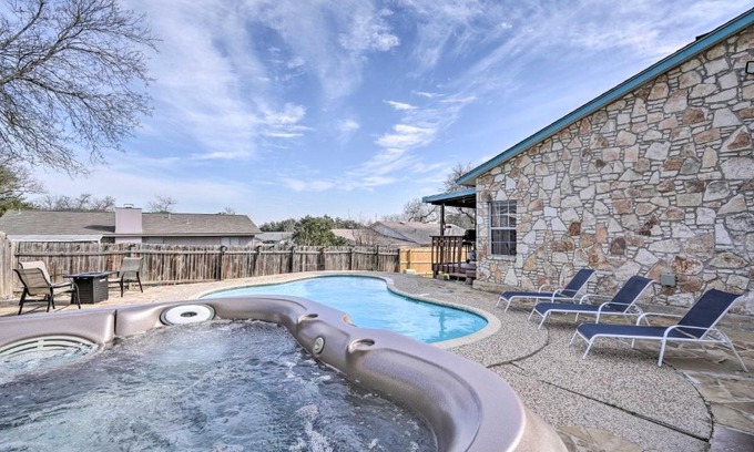 Heritage House | San Antonio Retreat with Pool, Close to SeaWorld!