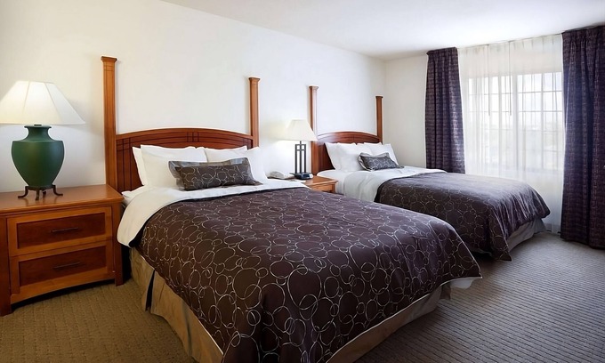 Vance Jackson Apartment | San Antonio Sea World Adventure! Home-like Accommodation w/Full Kitchen! Pool!