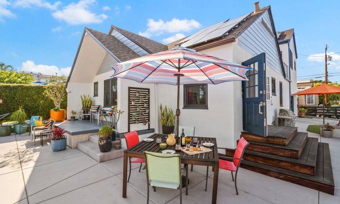 Crown Point House | San Diego 2 BD Home with Large, Private Patio!