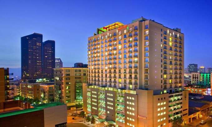 East Village Hotel | San Diego Marriott Gaslamp Quarter