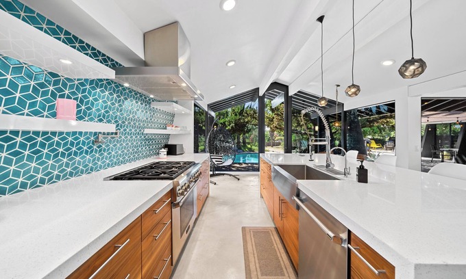 Granite Hills House | San Diego Mid Century Modern Oasis/acre/Private