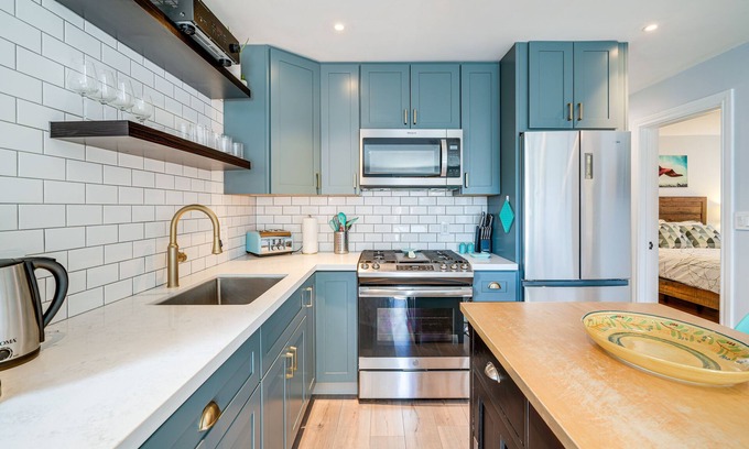 St. Mary's Apartment | San Francisco Retreat w/Lovely Yard & BBQ Grill!