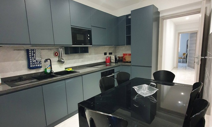 Sanremo Apartment | San Remo center 6/7 beds behind the beaches