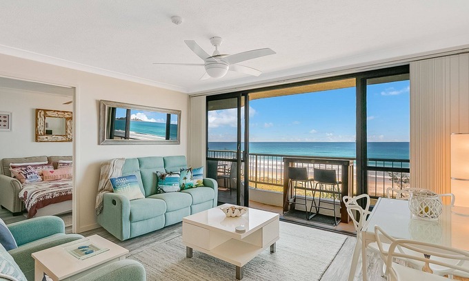 Bilinga Apartment | San Simeon 31 - Absolute Beachfront Tugun - Min. 3 Night Stays!