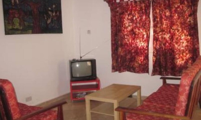Serrekunda Apartment | Sanchaba Yellow Apartments - Red Suite