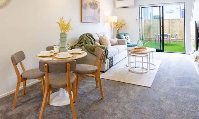 New Brighton House | Sanctuary close to the beach w/Sofa Bed