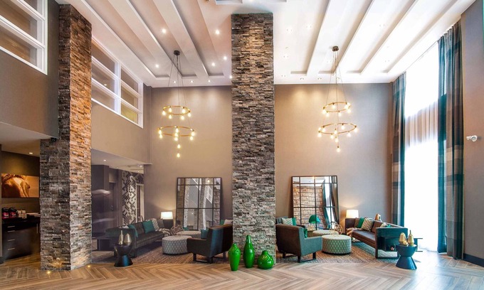 Oakville Hotel | Sandman Hotel Oakville