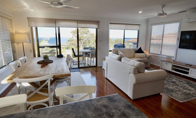 Vincentia House | Sandquay by Jervis Bay Breaks