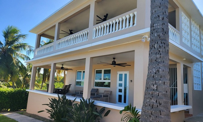 Florida House | Sands Beachfront Upstairs Ocean View & Pool
