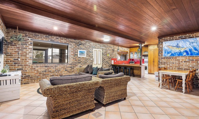 Hat Head House | Sandy Feet at Hat Head - 2/91 Straight Street: 3 BR, 1.5 BA Townhouse in Hat Head, Sleeps 6