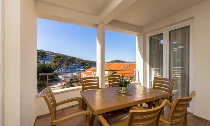 Veli Losinj Apartment | Sanpier Apartments
