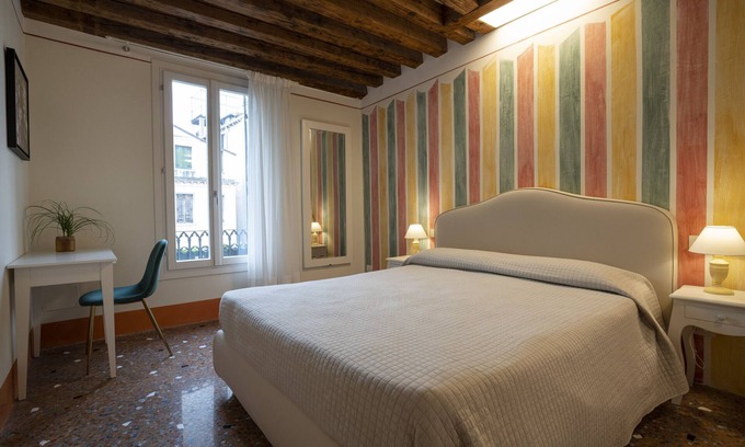 San Polo Apartment | Sant'Aponal Prestige by Wonderful Italy