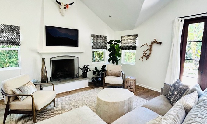 East Mesa House | Santa Barbara Beach Bungalow