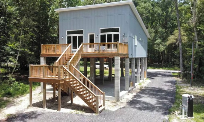 Fort White House | Santa Fe River Front, Luxury Brand New Home near Ichetucknee Springs