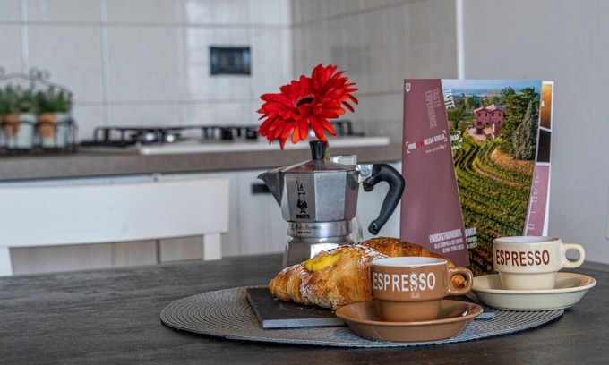 Colugna Apartment | Santa Monica Apartment with beautiful terrace!x3