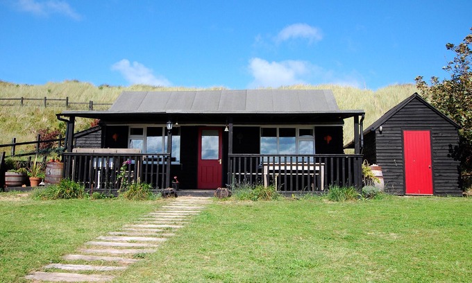 Sea Palling House | Santa Monica - Two Bedroom House, Sleeps 2