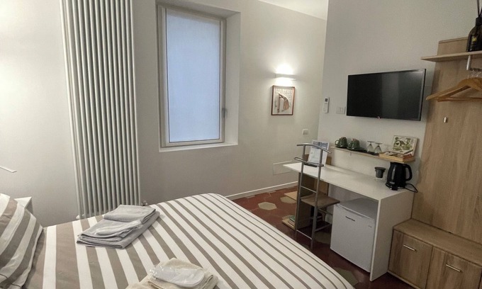 Lovere Old Town Apartment | Santa Vincenza - Independent suite