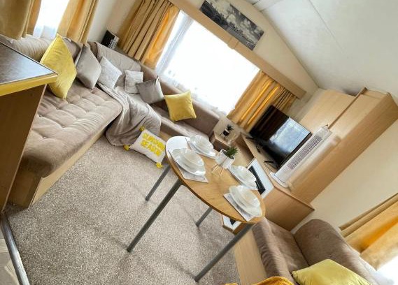 Dymchurch Resort | Santana Cosy Campervan formely Butternut