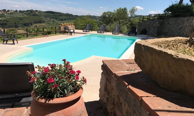 Sant'Ermo Apartment | Santermo2 medium lodging in typicalTuscan farmhouse from the 1800s