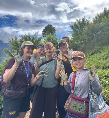 Sa Pa Apartment | Sapa Homestay Beeswax Painting and Trekking