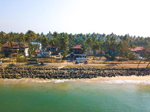 Kuzhuppilly Hotel | Sapphire Club Cherai Beach Villa