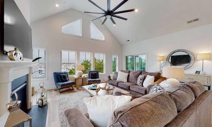 North Ocean City House | Sapphire Sol | House in Ocean City with elevator, roof deck, grill, streaming