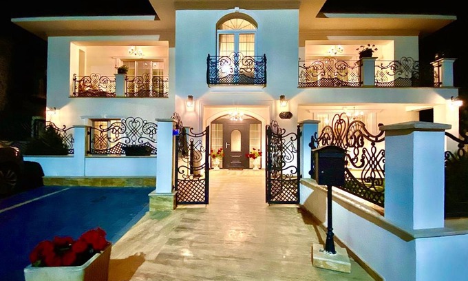 Deva Apartment | SaraDa Boutique Luxury Apartment