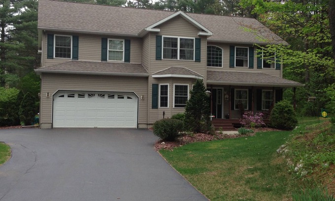 Gansevoort House | Saratoga Springs Track Rental, SPAC, Belmont @ Saratoga!, ADK Balloon Festival